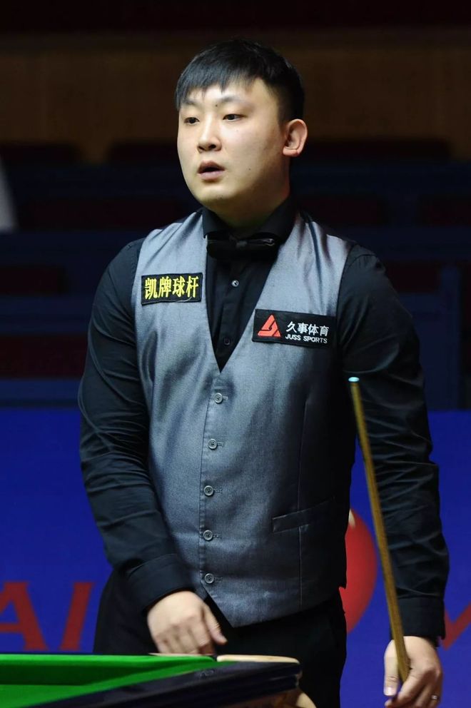 尤文中场的 尤文中场的